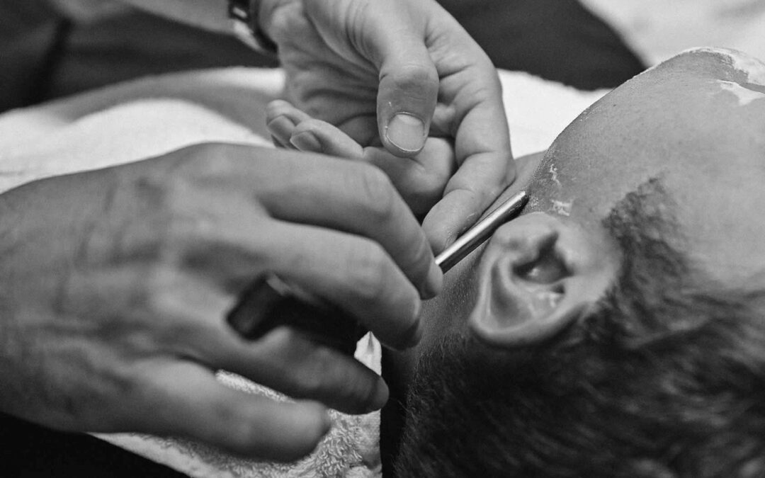 Shaves Face