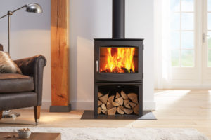 poêle bois IVAR 8 sur bûcher de la marque DIK GEURTS